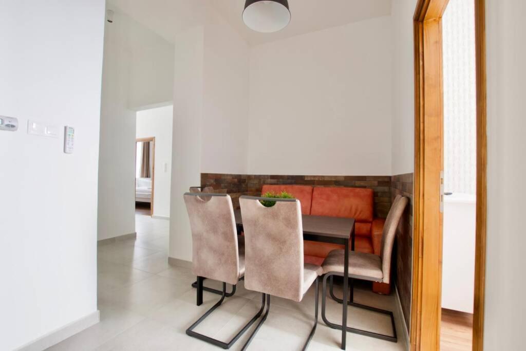 Premium By Hi5 - 3 Bedroom Budapesta